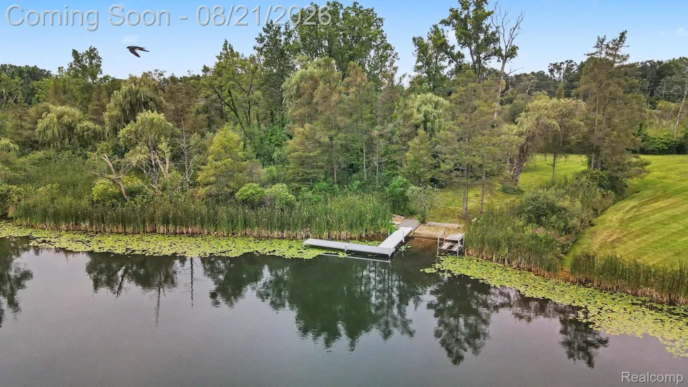 317 Elio Highland Charter Township, MI 48357