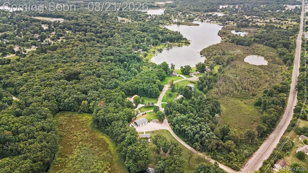 317 Elio Highland Charter Township, MI 48357