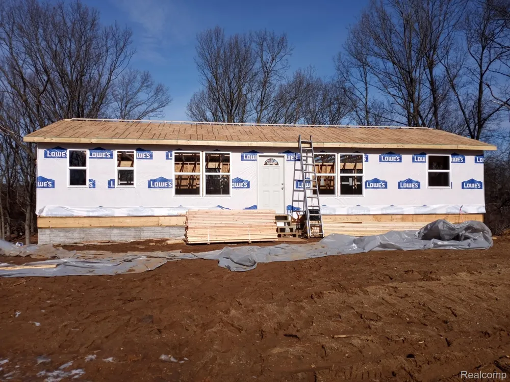 317 Elio Highland Charter Township, MI 48357