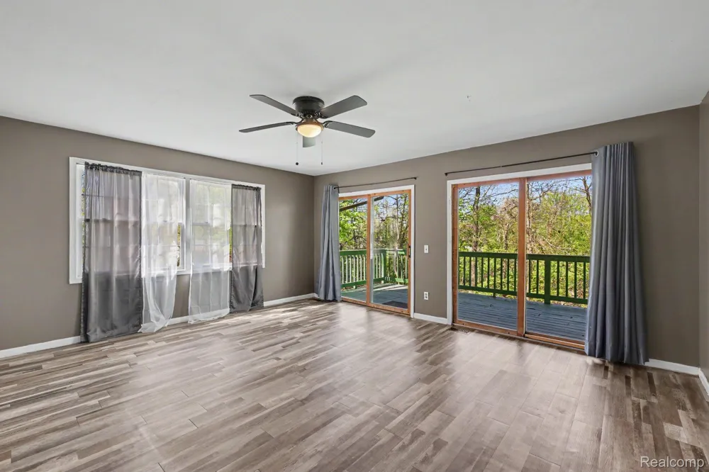 4725 Hickory Drive Highland Charter Township, MI 48356