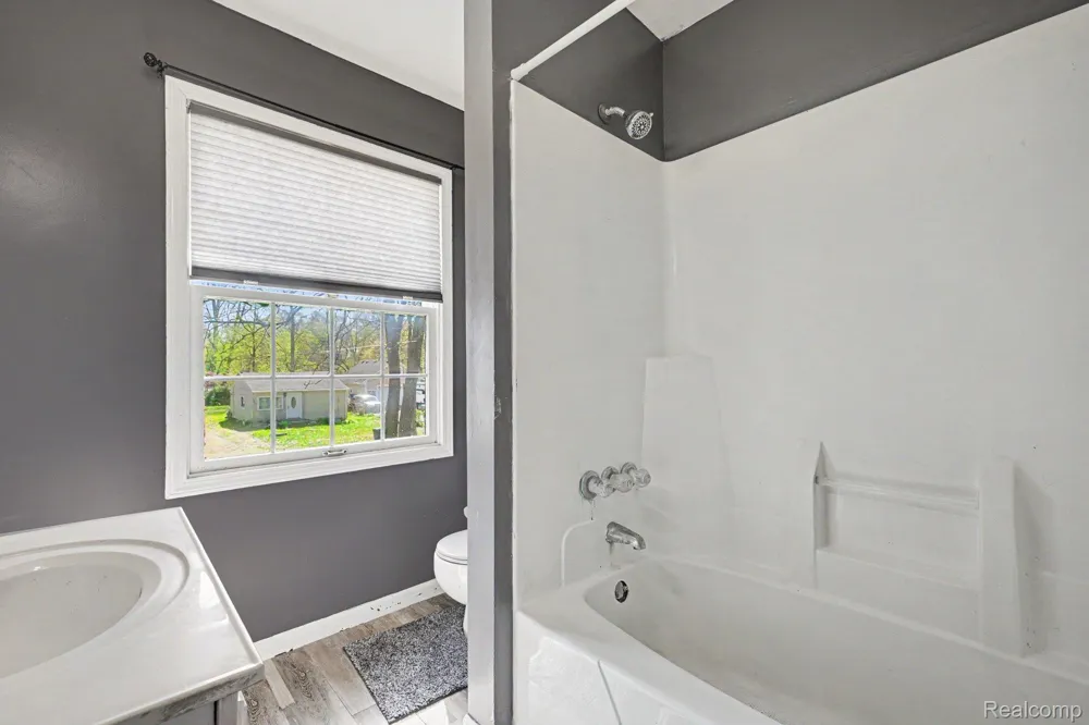 4725 Hickory Drive Highland Charter Township, MI 48356