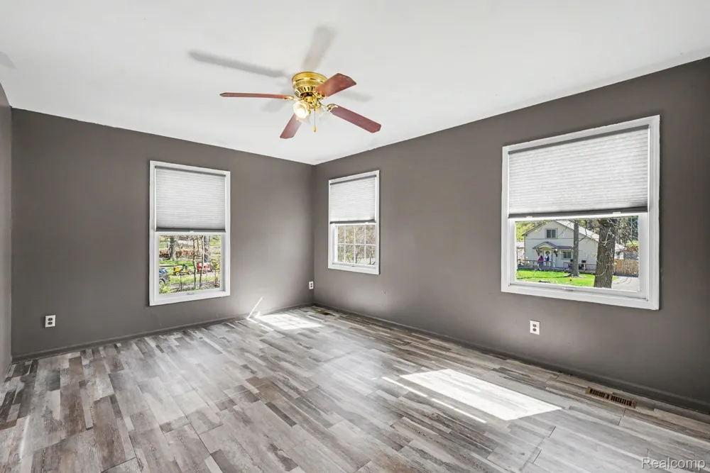 4725 Hickory Drive Highland Charter Township, MI 48356
