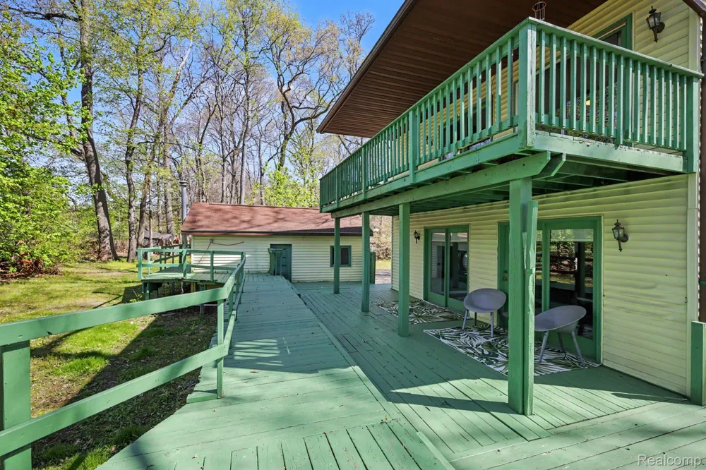 4725 Hickory Drive Highland Charter Township, MI 48356
