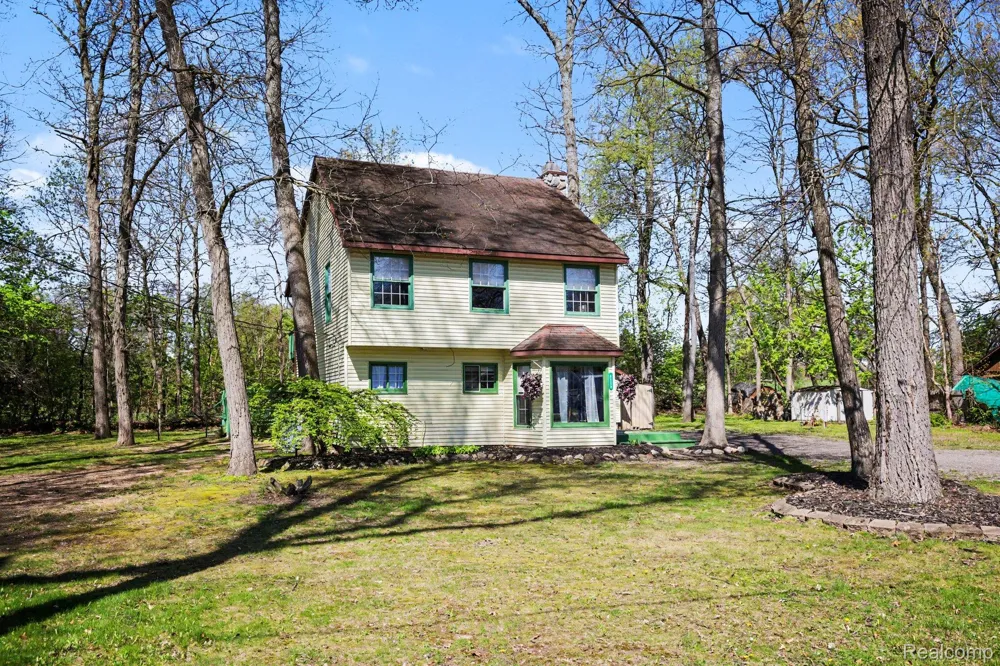 4725 Hickory Drive Highland Charter Township, MI 48356
