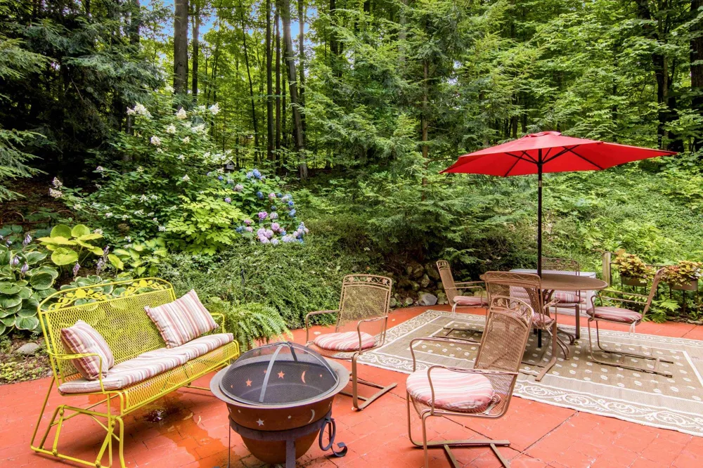 8335 Forest Drive Elmwood Charter Township, MI 49686