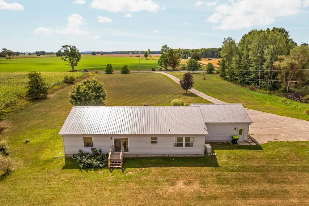 8484 Zue Road Grant Township, MI 49620