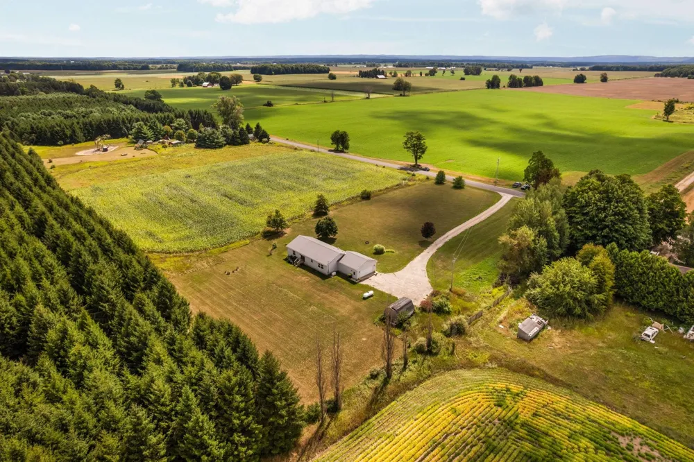 8484 Zue Road Grant Township, MI 49620