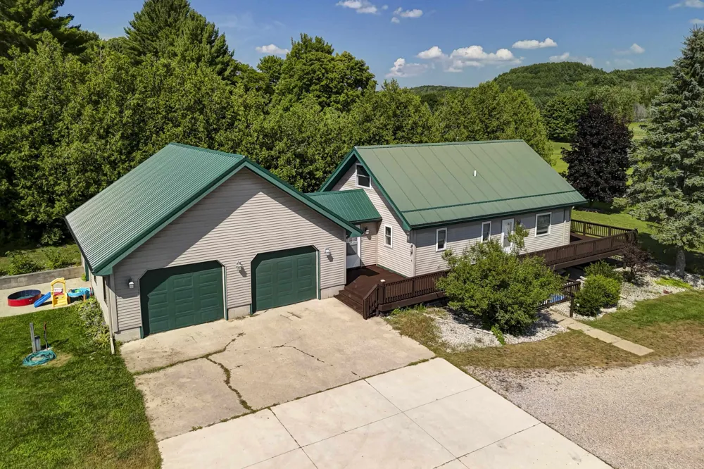8224 S Schomberg Road Solon Township, MI 49616