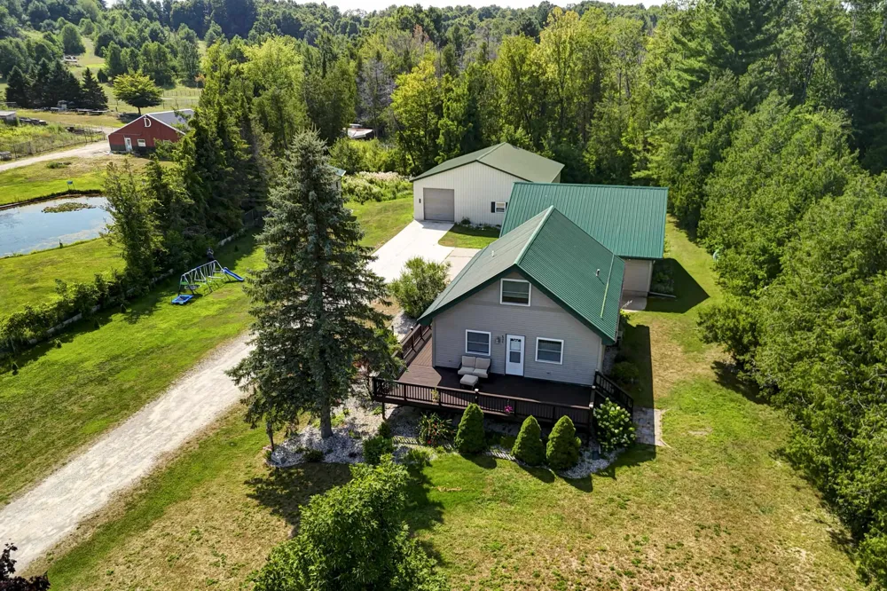 8224 S Schomberg Road Solon Township, MI 49616