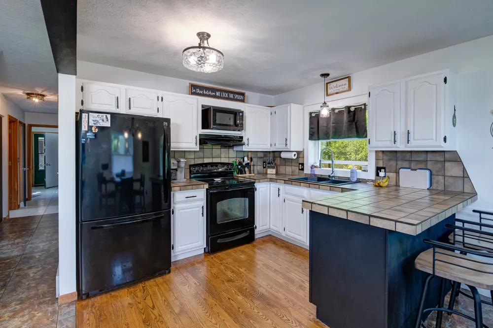 8224 S Schomberg Road Solon Township, MI 49616