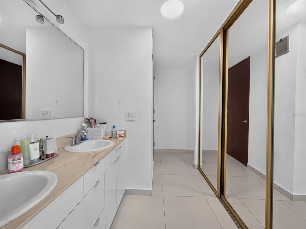 5-J CONDOMINIO GRANADA PARK Guaynabo, PR 00969
