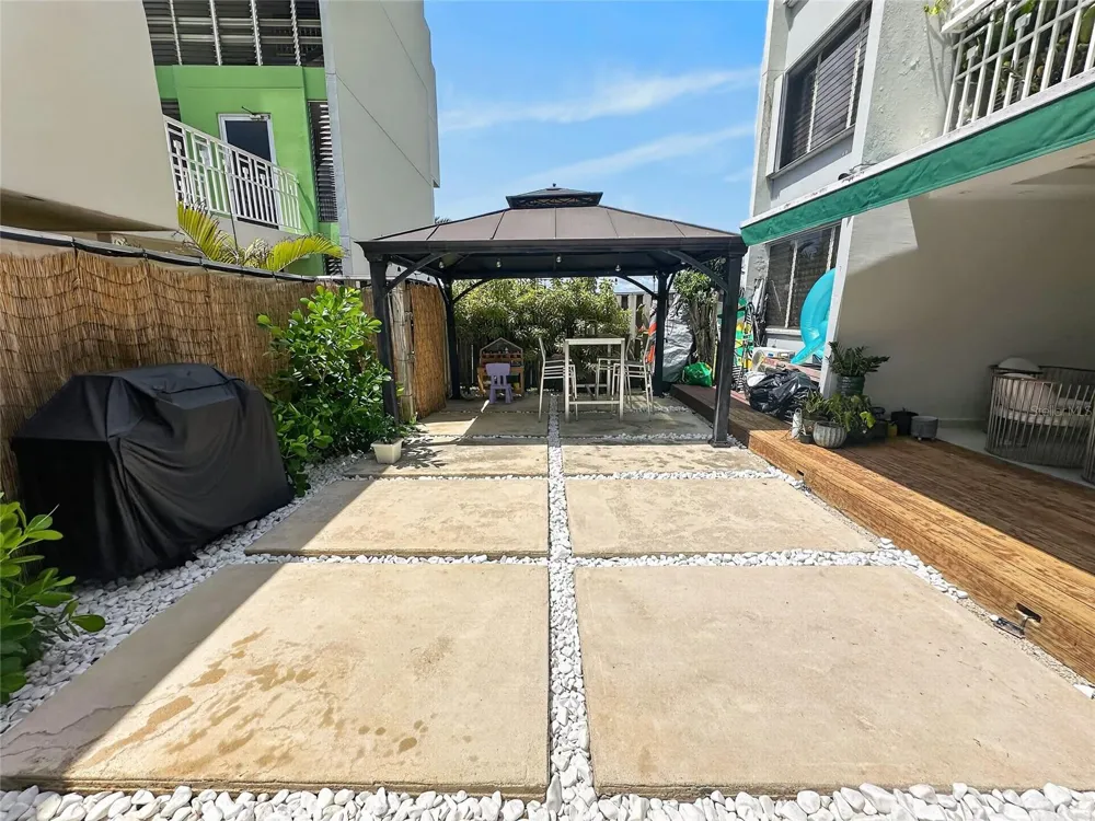 5-J CONDOMINIO GRANADA PARK Guaynabo, PR 00969