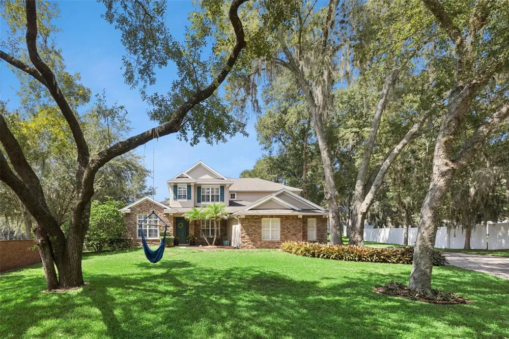 32 CLEAR HARBOR COURT Apopka, FL 32703
