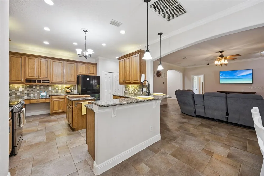 32 CLEAR HARBOR COURT Apopka, FL 32703