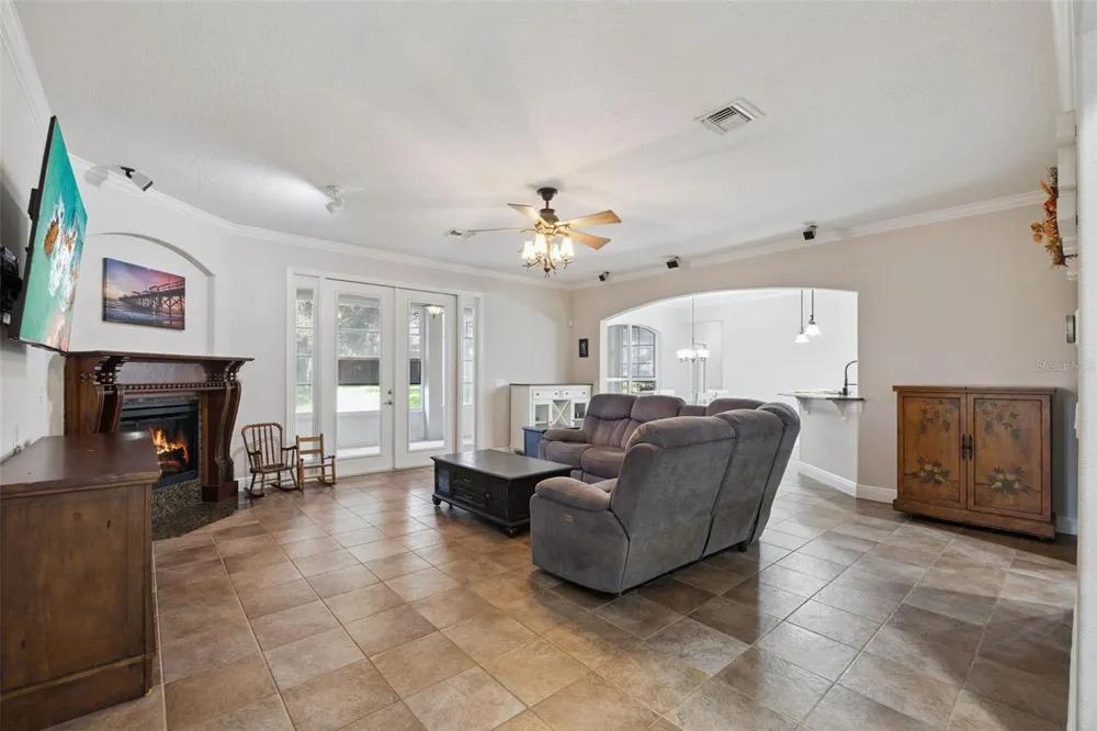 32 CLEAR HARBOR COURT Apopka, FL 32703