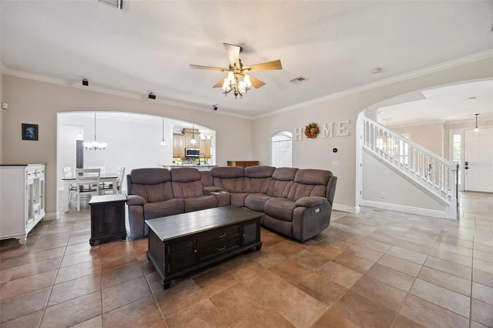 32 CLEAR HARBOR COURT Apopka, FL 32703