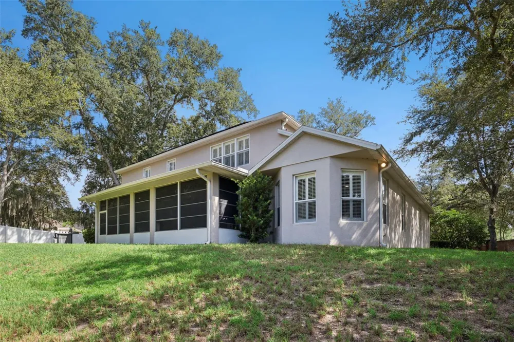 32 CLEAR HARBOR COURT Apopka, FL 32703
