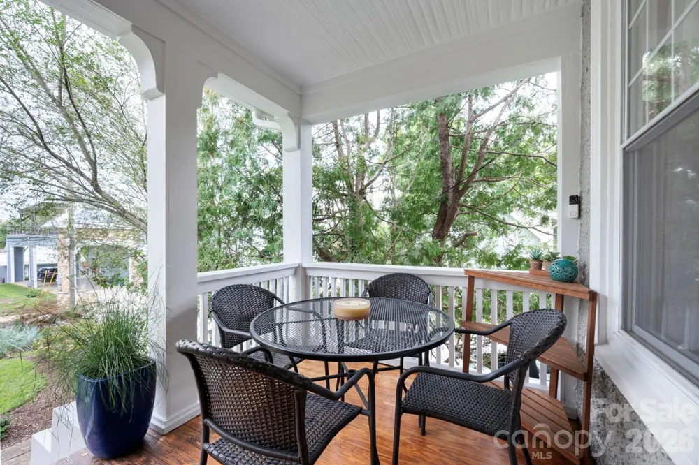 46 E Chestnut Street Asheville, NC 28801