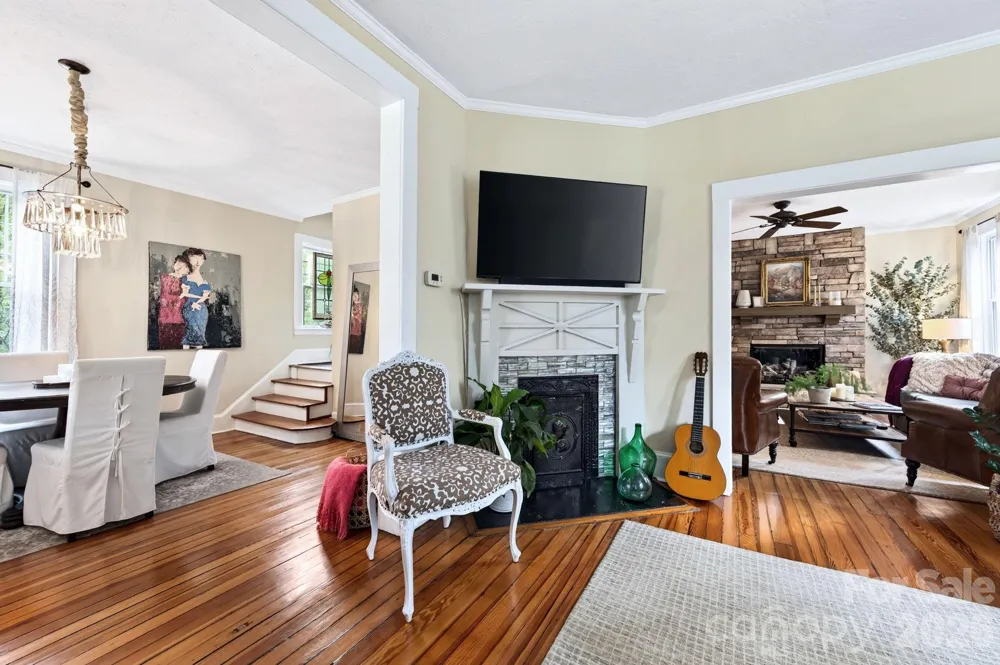 46 E Chestnut Street Asheville, NC 28801