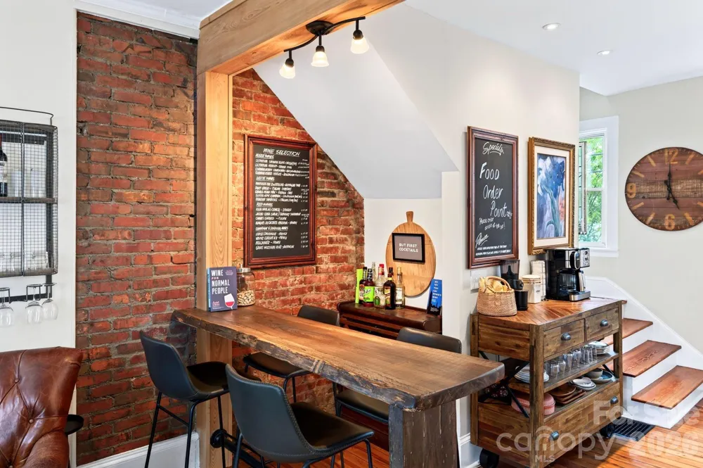 46 E Chestnut Street Asheville, NC 28801