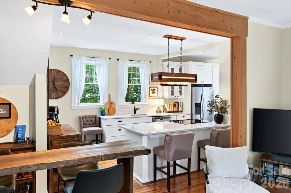46 E Chestnut Street Asheville, NC 28801