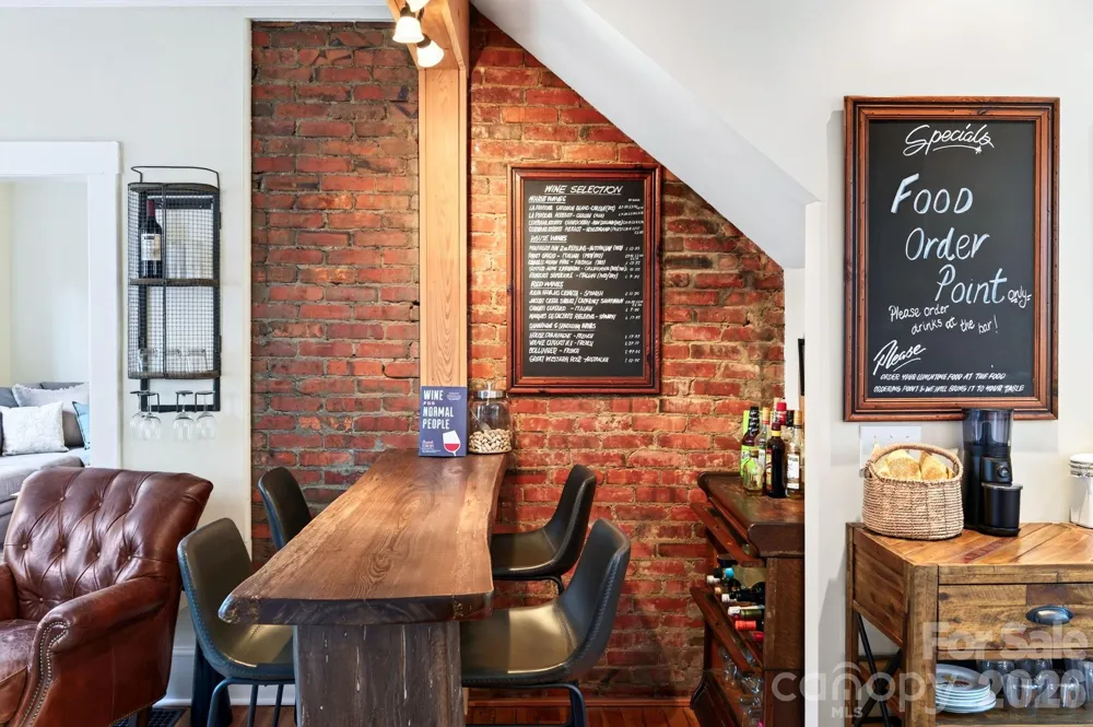 46 E Chestnut Street Asheville, NC 28801