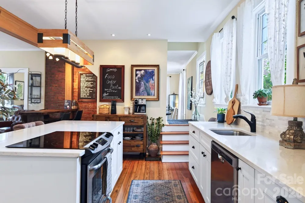 46 E Chestnut Street Asheville, NC 28801