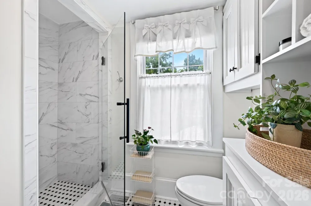 46 E Chestnut Street Asheville, NC 28801