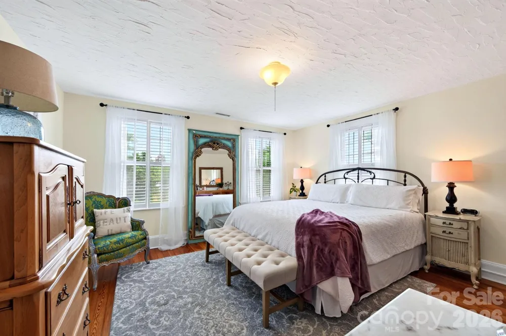 46 E Chestnut Street Asheville, NC 28801