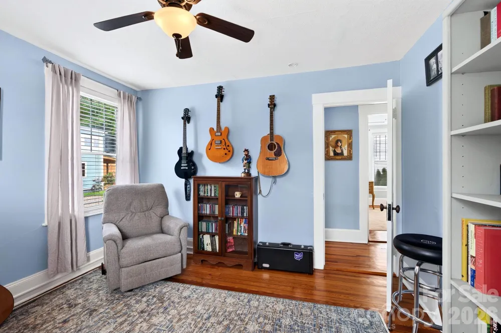 46 E Chestnut Street Asheville, NC 28801
