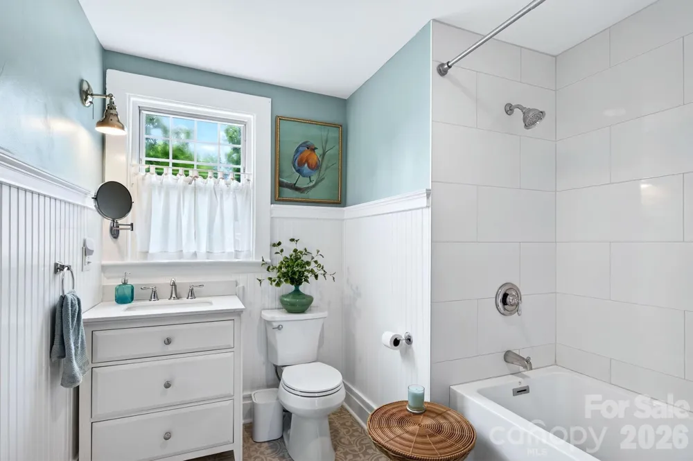 46 E Chestnut Street Asheville, NC 28801