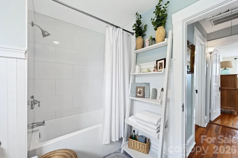 46 E Chestnut Street Asheville, NC 28801