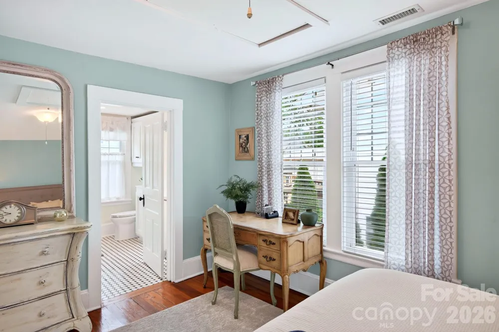 46 E Chestnut Street Asheville, NC 28801