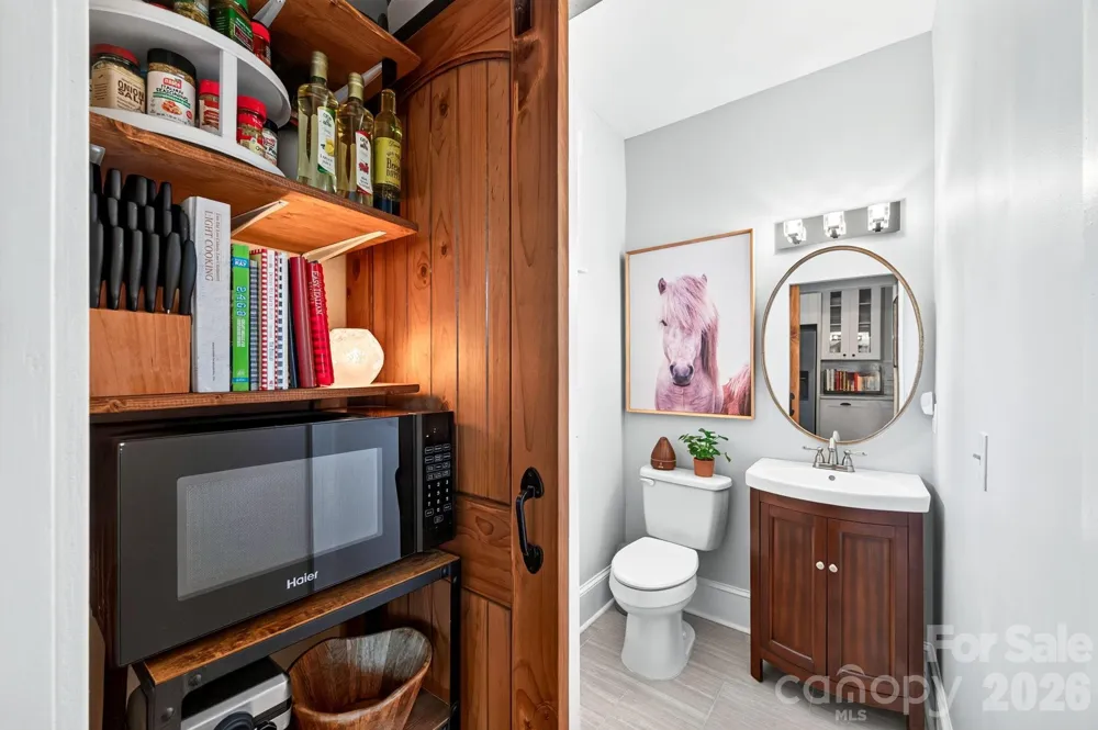 46 E Chestnut Street Asheville, NC 28801