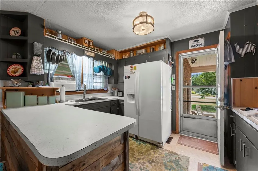 25 Dubignon Drive Toccoa, GA 30577