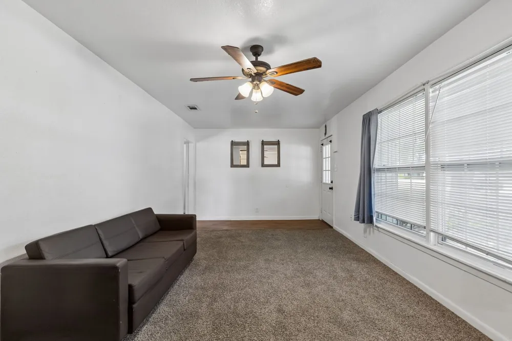 3504 Katrine Street Haltom City, TX 76117