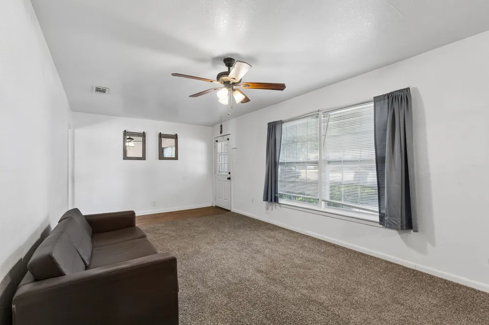 3504 Katrine Street Haltom City, TX 76117