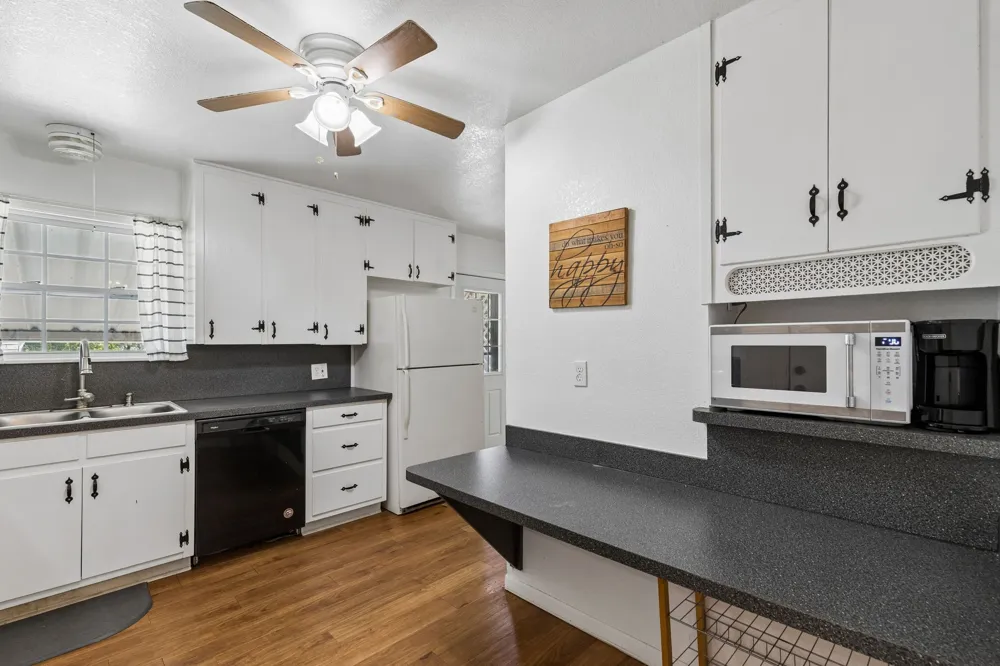 3504 Katrine Street Haltom City, TX 76117