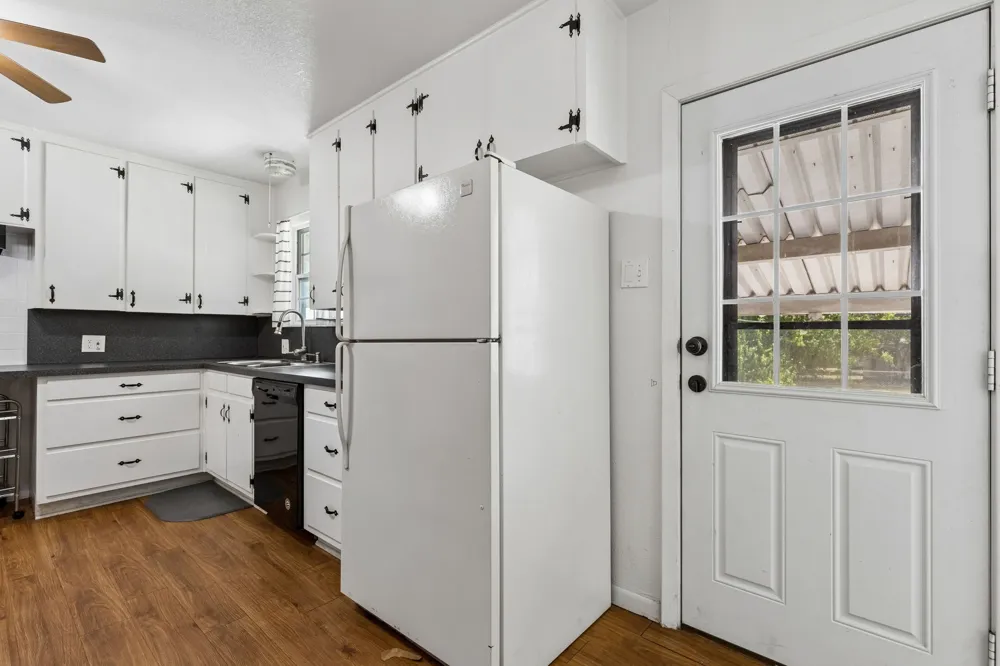 3504 Katrine Street Haltom City, TX 76117