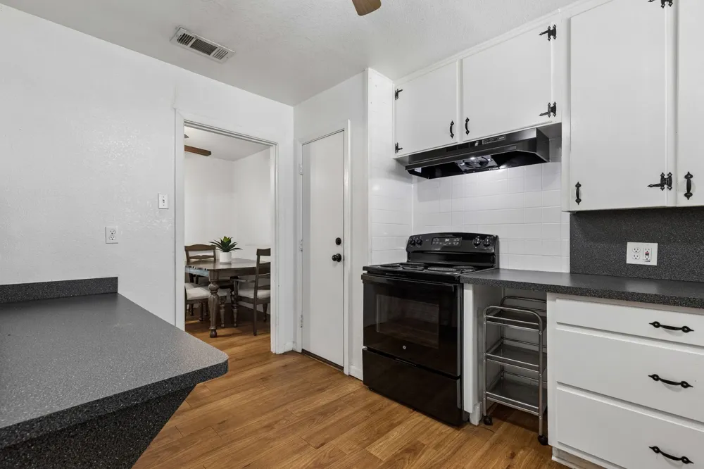 3504 Katrine Street Haltom City, TX 76117