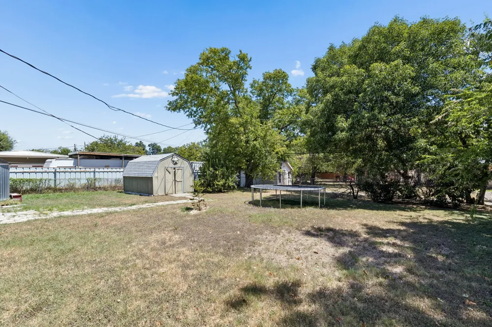 3504 Katrine Street Haltom City, TX 76117