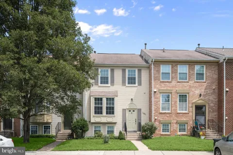 10 ALMADEN PLACE