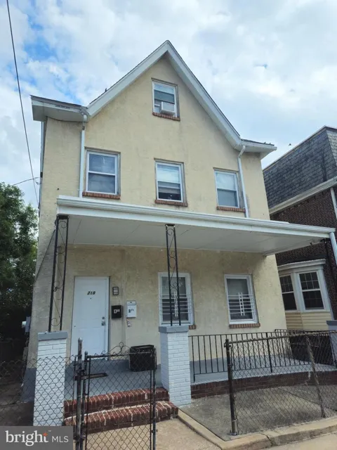 218 E PRICE STREET #1ST FLOOR