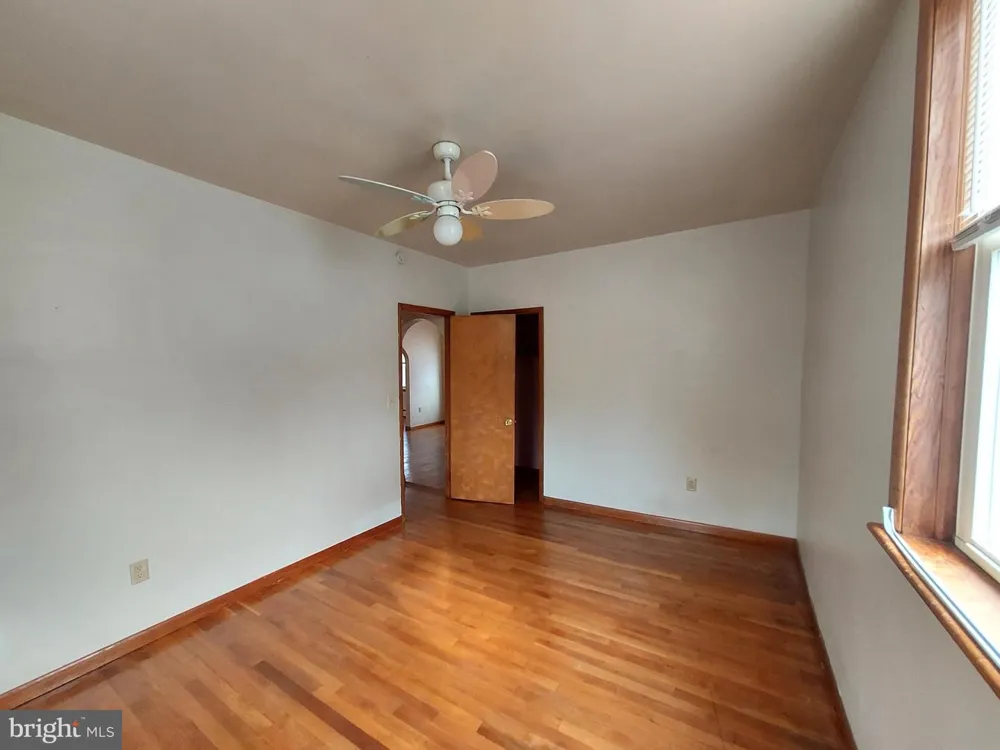 213 LINCOLN WAY W New Oxford, PA 17350