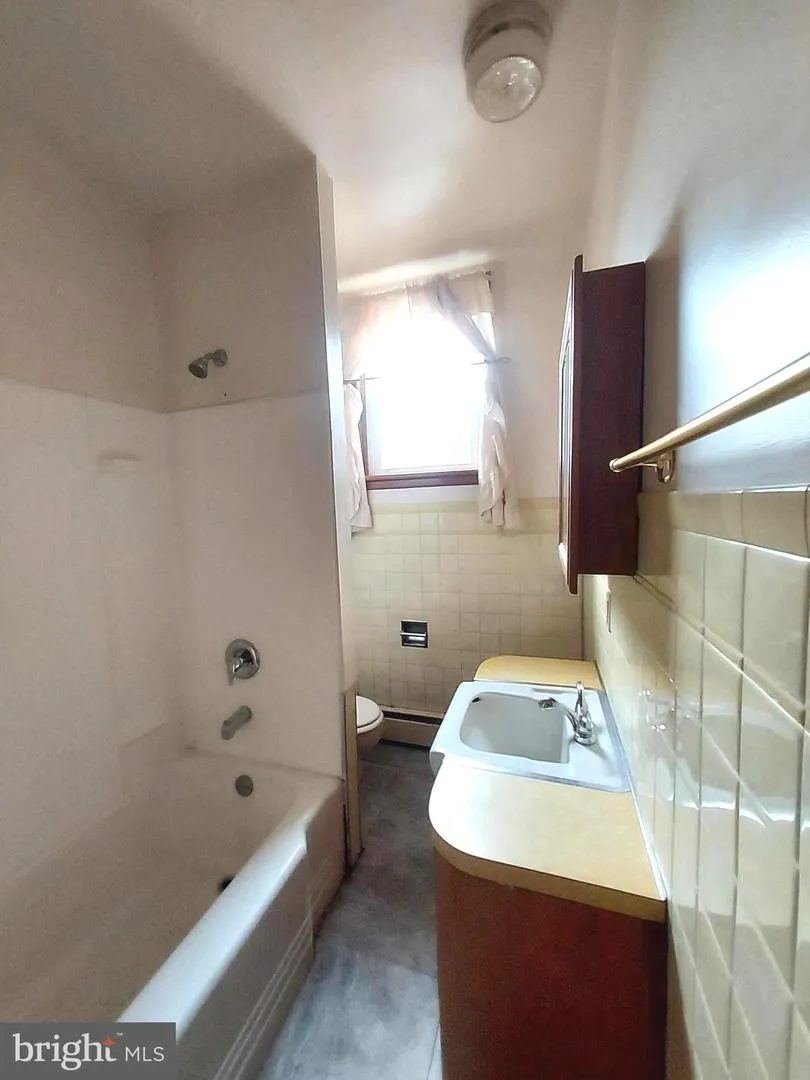 213 LINCOLN WAY W New Oxford, PA 17350