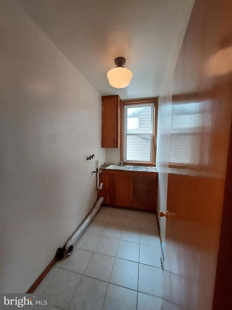 213 LINCOLN WAY W New Oxford, PA 17350