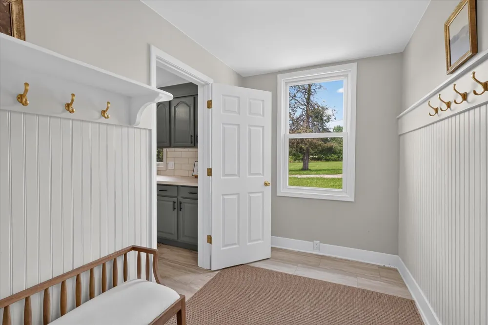 6816 Division Avenue Comstock Park, MI 49321