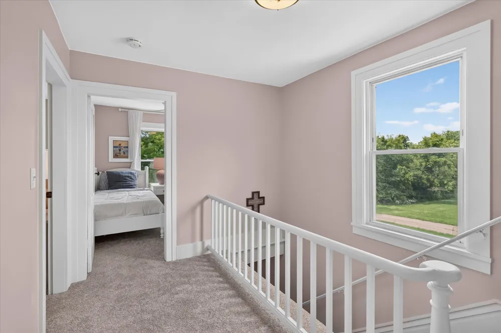 6816 Division Avenue Comstock Park, MI 49321