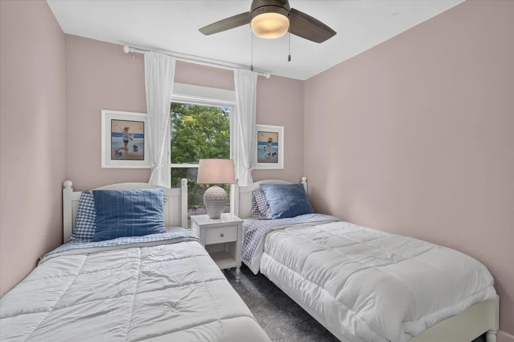 6816 Division Avenue Comstock Park, MI 49321