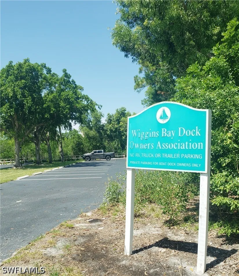 261B Wiggins Bay Drive Naples, FL 34110